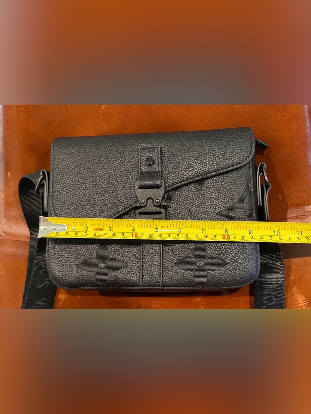 Black Crossbody Messenger Bag - Picture 5 of 7